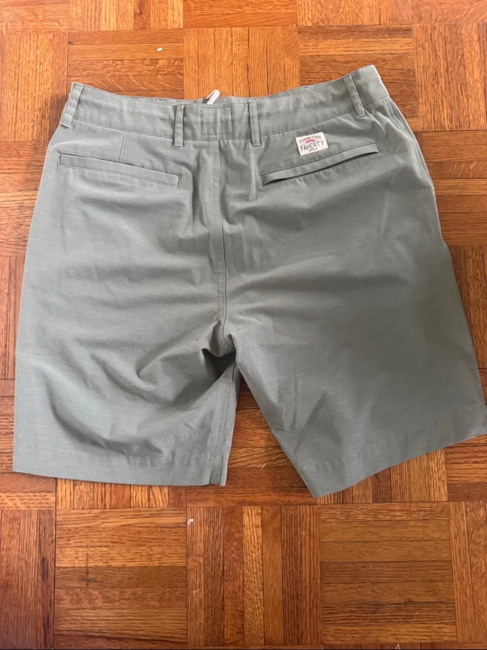 Faherty Olive Green Flat-Front Men's Shorts